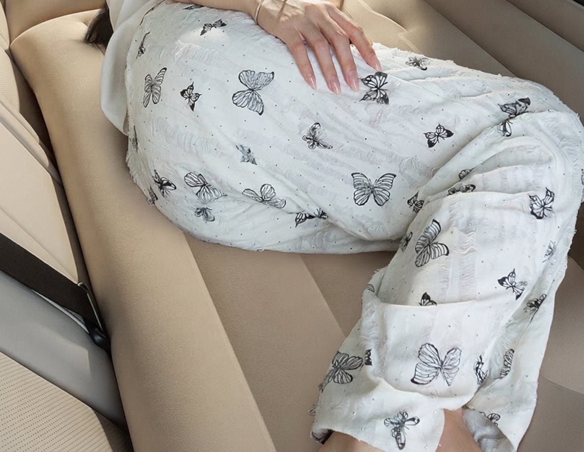 Car rear travel mattress new energy sleeping travel automatic charging and discharging carry leveling to fill the inflatable bed