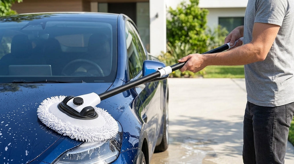 Car Wash Mop Retractable Long Handle Bending Bar Brush Car Brush Car Brush Car Wash Brush Soft Bristle Cleaning Tools Wholesale - In Use Day
