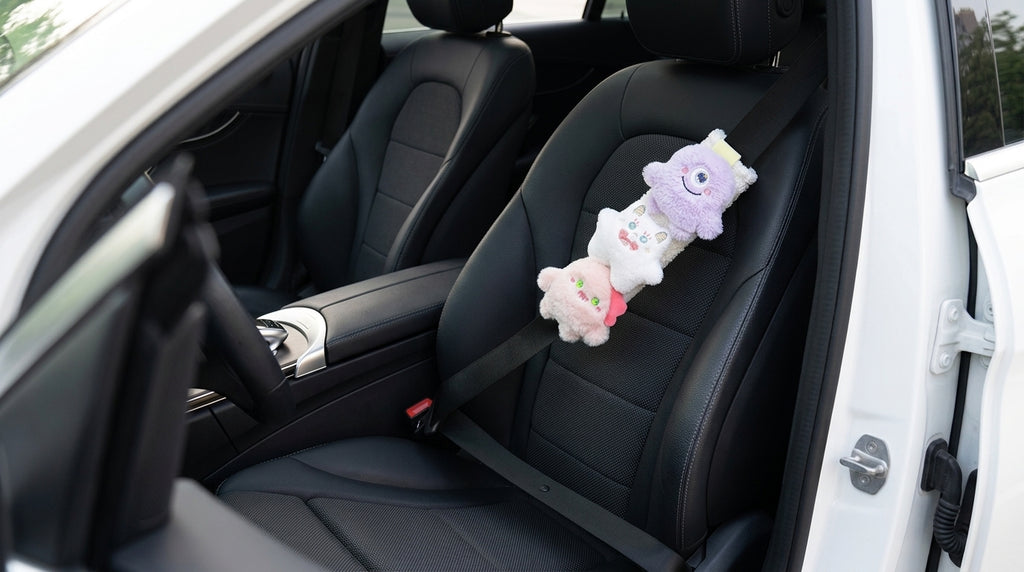 Car seatbelt shoulder pads, wear-resistant clothes, plush plush plush figures, car safety belt protective covers, cute monster girls - Interior Placement